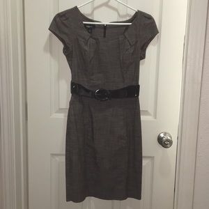 Flattering fitted dress, size 3, IZ Byer